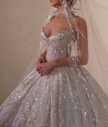Luxury Sweetheart Sparkling Princess Wedding Dress Customized Sparkling Pearl Bridal Ball Dress Strapless A-line Bridal Dress