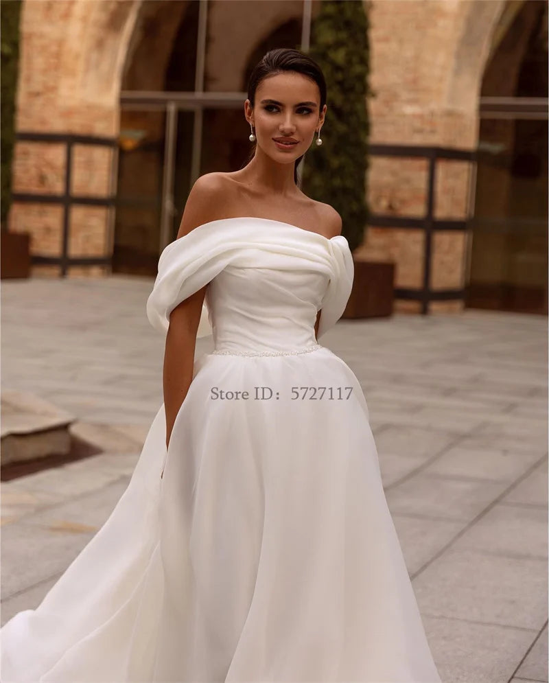 Simple Strapless A-Line Wedding Dresses Off the Shoulder Sleeveless Sweep Train Bridal Gowns Vestidos De Noiva