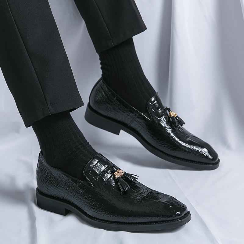Mens Korean-style Crocodile-pattern Embossed Tassel Leather Shoes