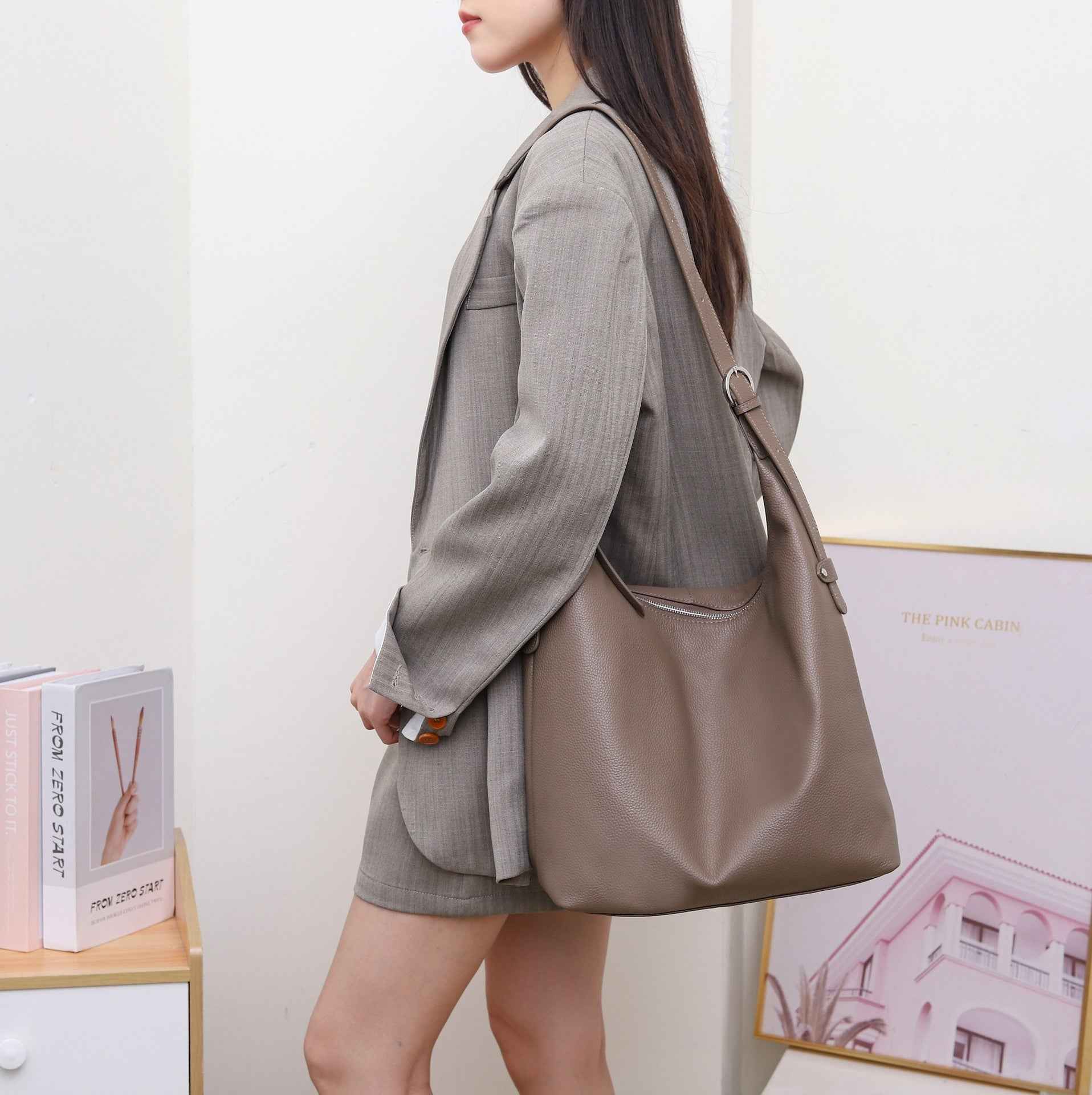 Womens Stylish Casual Crossbody Bag With A Genuine Leather Texture