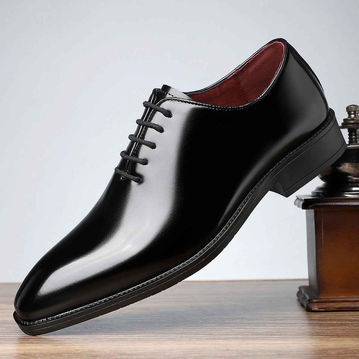 British Style Fashion Business Glossy Pointed Toe Comfortable All-matching Men's Shoes