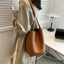 Retro High-capacity Stylish Commuter Bucket Bag For A Laid-back Look