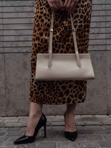 Seasonal Solid-color Retro Chic Shoulder Bag For Work