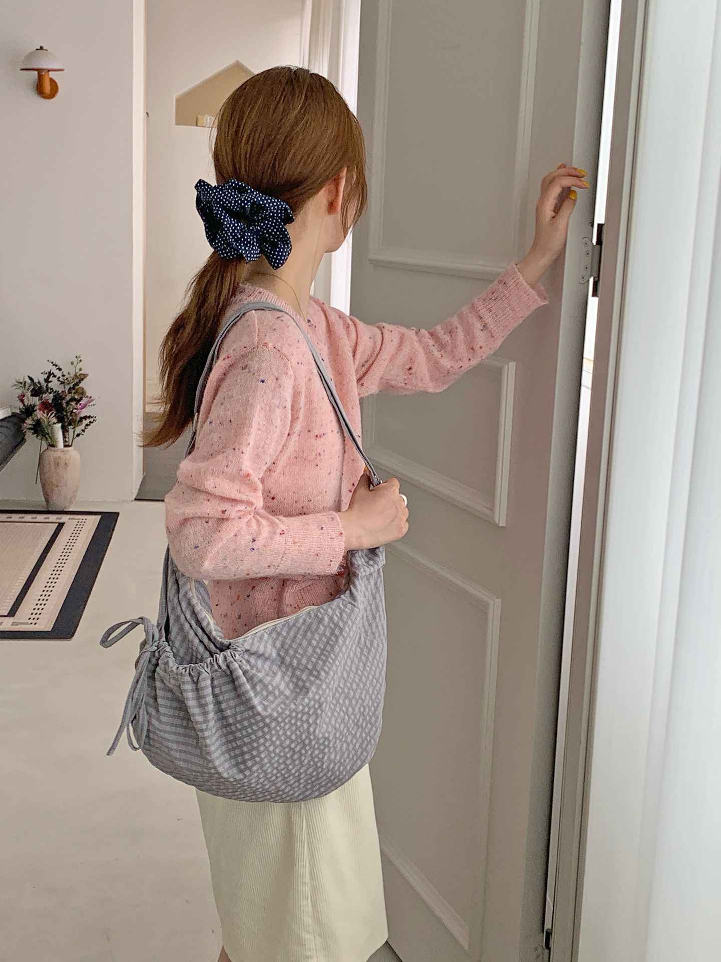 Korean-style Instagram-inspired Relaxed-fit Horn-shaped Tote Bag With A Large Capacity