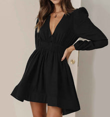 V-neck Waist-cinching Pleated Skirt With Ruffled Hem French Style