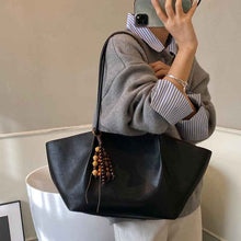 Retro Casual Large-Capacity Shoulder Bag