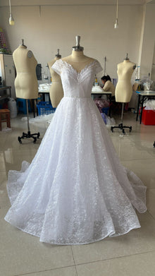 Off-shoulder Light Wedding Dress Bridal Main Yarn Lace Wedding Veil Small Trailing by Mirlaine Univers