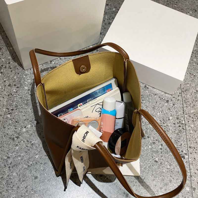Large-capacity Vintage Women's Shoulder Bag