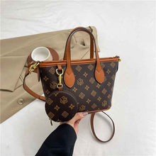 Retro-printed Shoulder Tote Bag