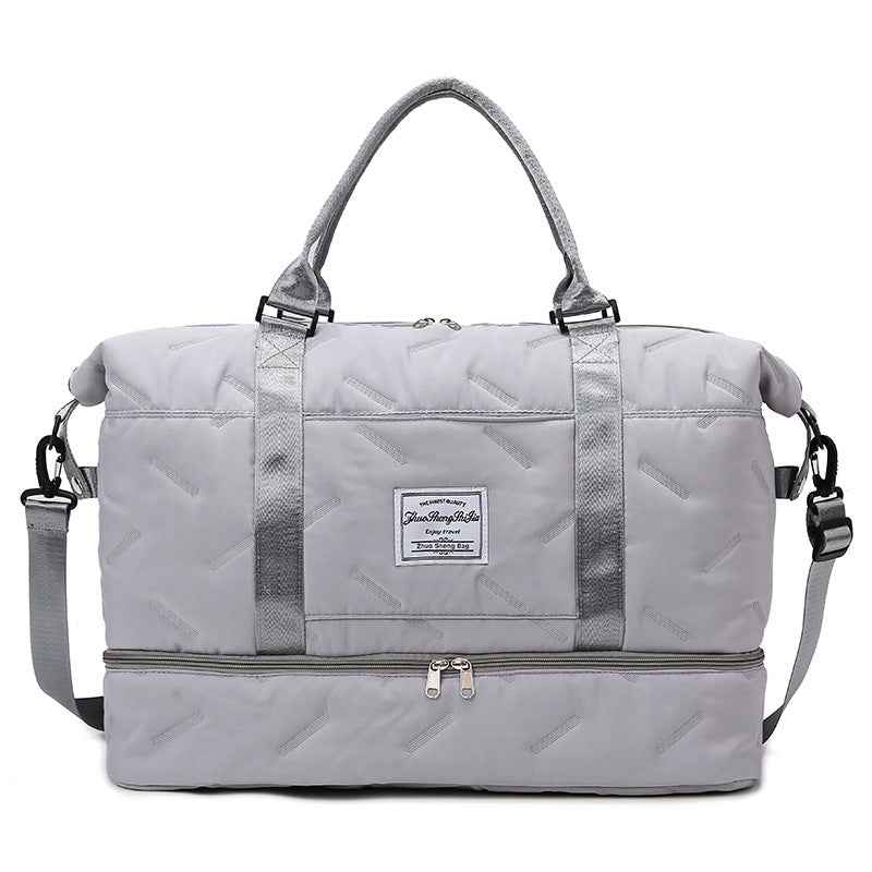 High-capacity Fitness Bag With A Dry-wet Separation Design