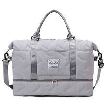 High-capacity Fitness Bag With A Dry-wet Separation Design