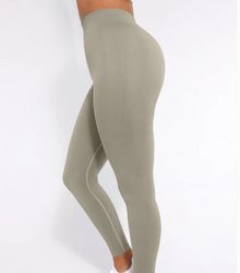 Seamless High-waisted Leg-slimming Yoga Leggings