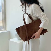 New Autumnwinter Tote Bag In Suede With A Large Capacity