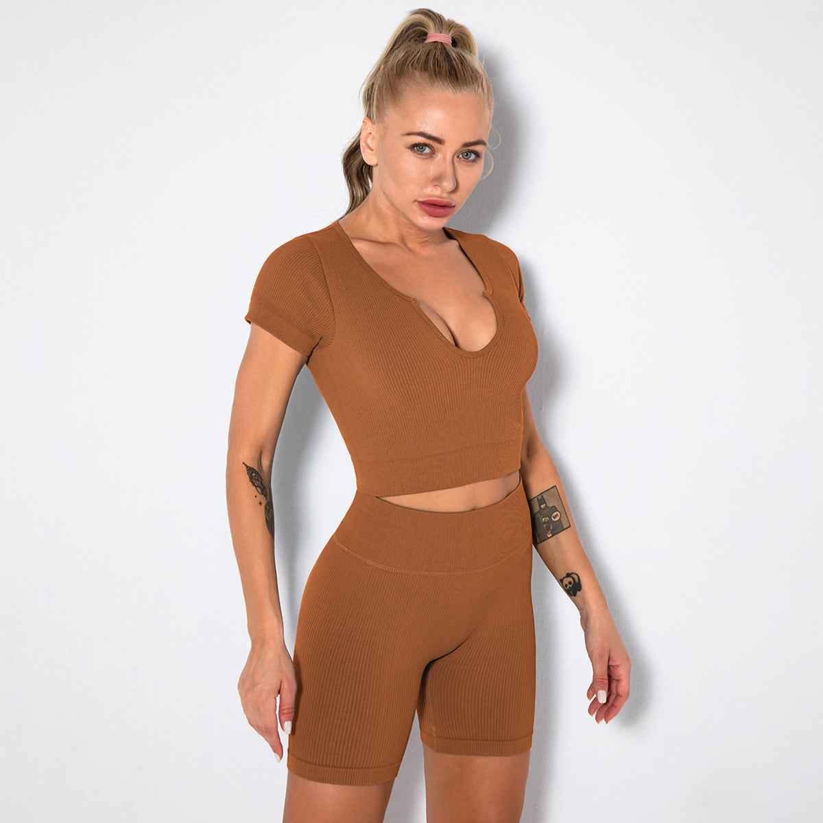 Seamless Knitted Sexy Sports Short-sleeved Shorts Yoga Wear Fitness Suit
