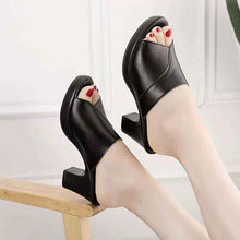 Heel Soft Leather Slip-resistant Thick Sole Peep-toe Sandals For Women