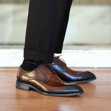 Men's Fashion Distressed Square-Toe Leather Shoes With Wood Grain Pattern