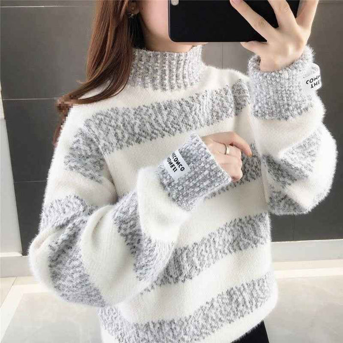Laid-back, Snow-white Knitted Base-layer Top