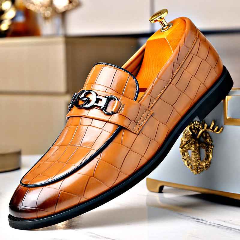 Embossed Pedal Horsebit Buckle Business Casual Youth Shoes