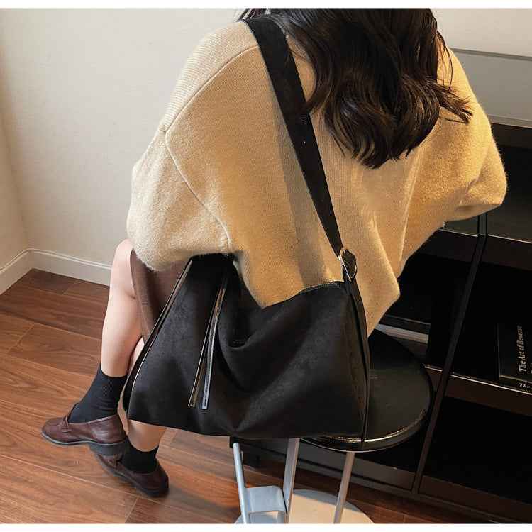 Womens Casual Retro Versatile Crossbody Bag