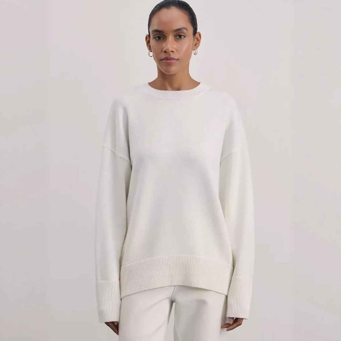 Women's Knitted Round Neck Solid Color Loose Fashion Sweater