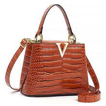 A Minimalist Tote Bag Is A Must-have For Spring And Summer
