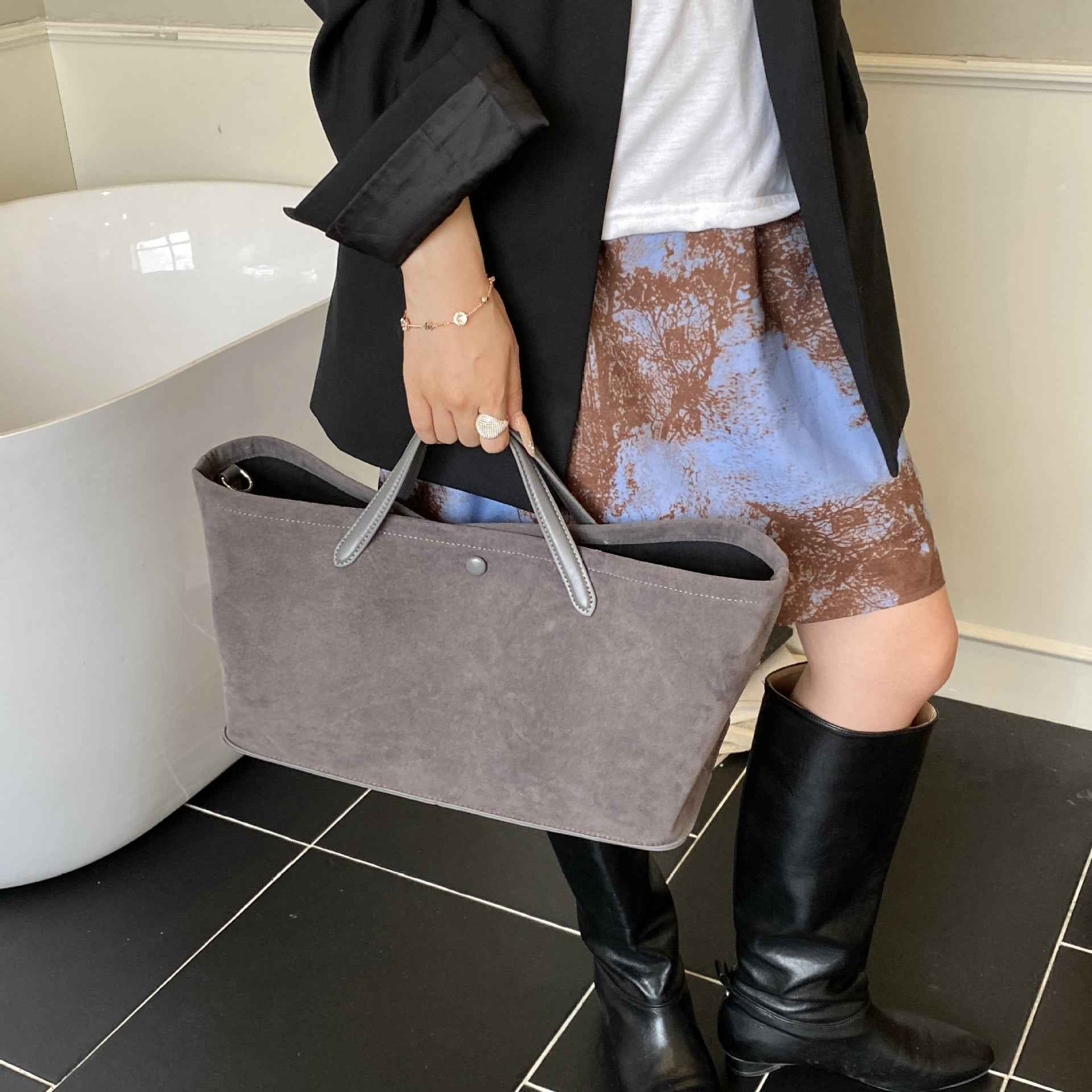 Womens Retro Stylish Simple Casual Crossbody Bag