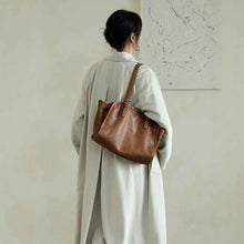 Womens Stylish Retro Large-Capacity Crossbody Bag