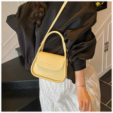 New Lightweight, Luxe Crossbody Handbag For Elegant Ladies