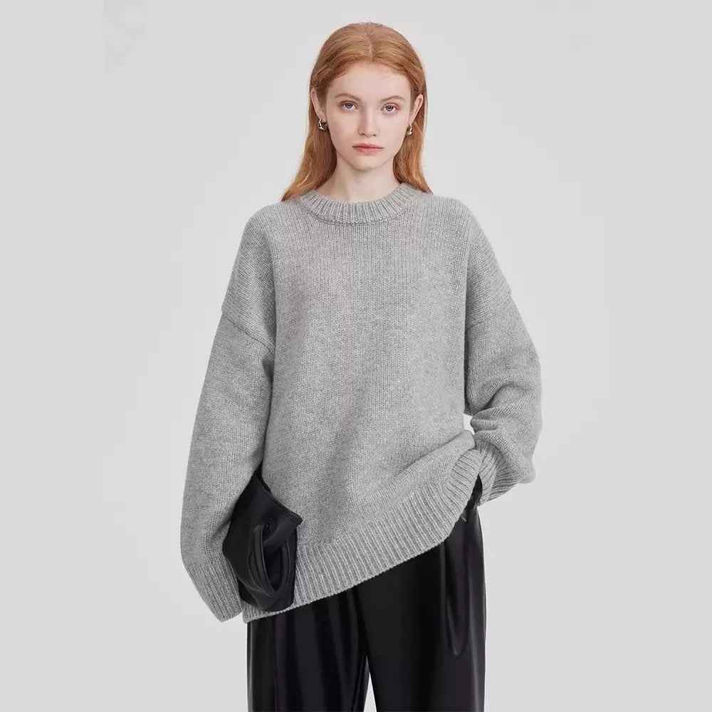 Loose And Versatile Knitted Pullover Sweater As A Base Layer