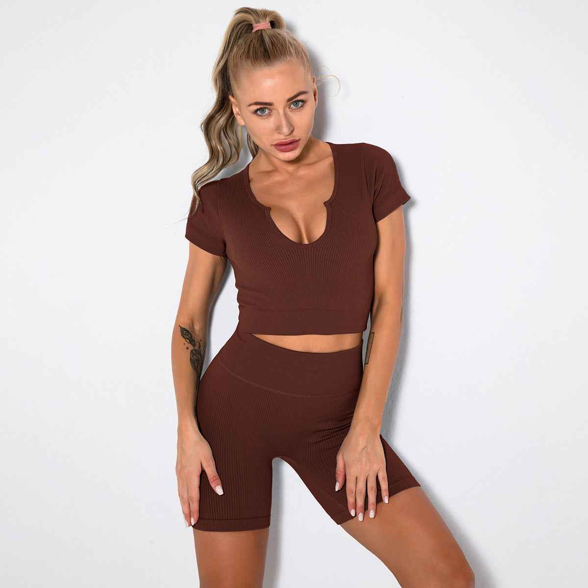 Seamless Knitted Sexy Sports Short-sleeved Shorts Yoga Wear Fitness Suit