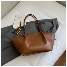 Retro Casual Large-Capacity Shoulder Bag
