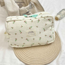 Large Capacity Blue Crabapple Flower Makeup Bag